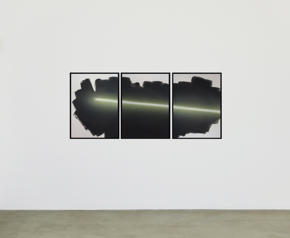 _Dan, surface non déterminée. Acrylique sur papier, 76,5 x 56 cm (x3), 2025